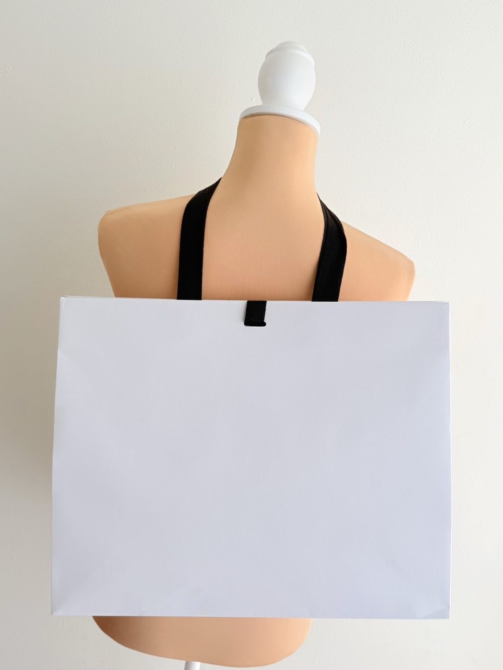 GIVENCHY BLACK WHITE SHOPPING GIFT BAG - Picture 5 of 6